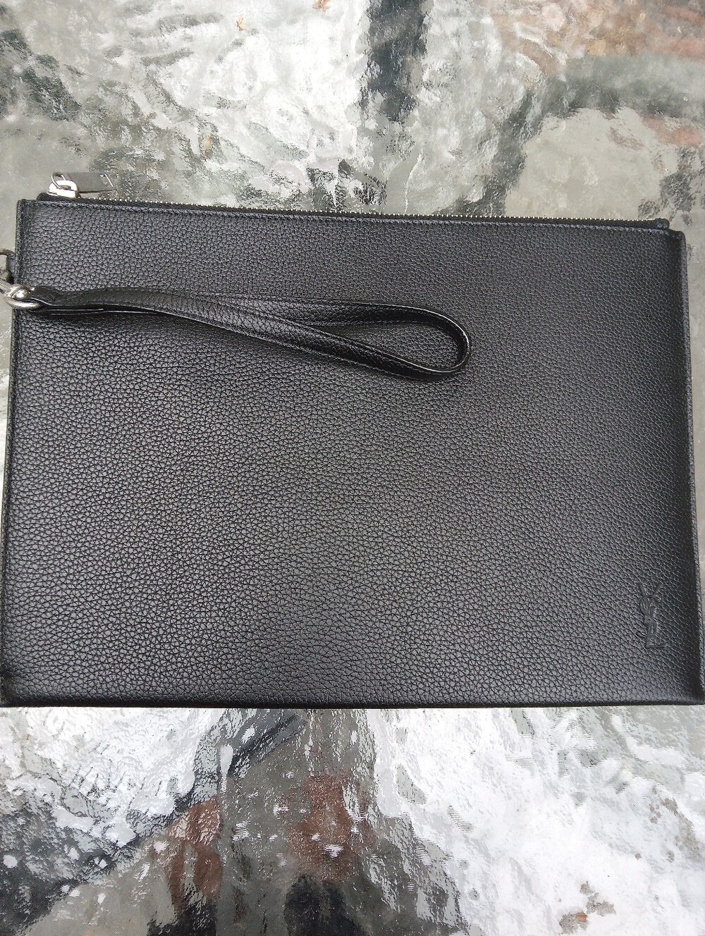 Authentic Yves Saint Laurent Black Leather Hand Bag 530013 - Picture 2 of 15